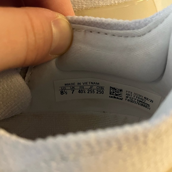 Adidas women’s Ultra Boost 21 size 8.5 - Picture 6 of 6